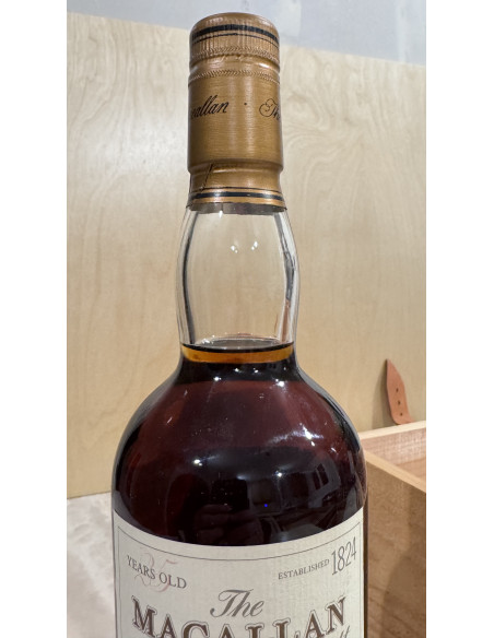 The Macallan Whisky 25 Years Old Anniversary Malt 010