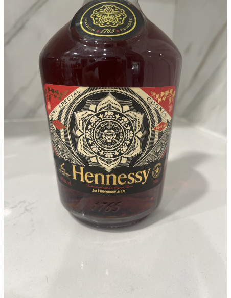 Hennessy Cognac Limited Edition VS Shepard Fairey 010