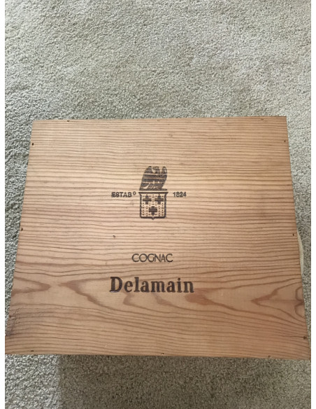 Delamain Cognac Set of 3 bottles tasting Très Vénérable, Vesper, Pale & Dry with glasses 013