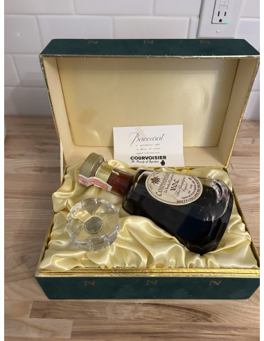 Courvoisier Cognac V.O.C. | cabinet7