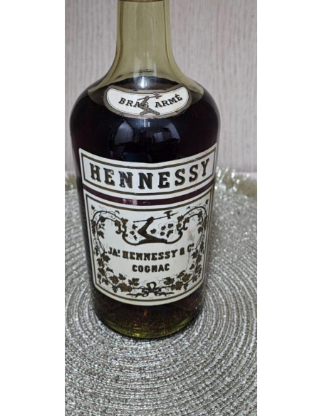 Hennessy Cognac Bras Armé 010