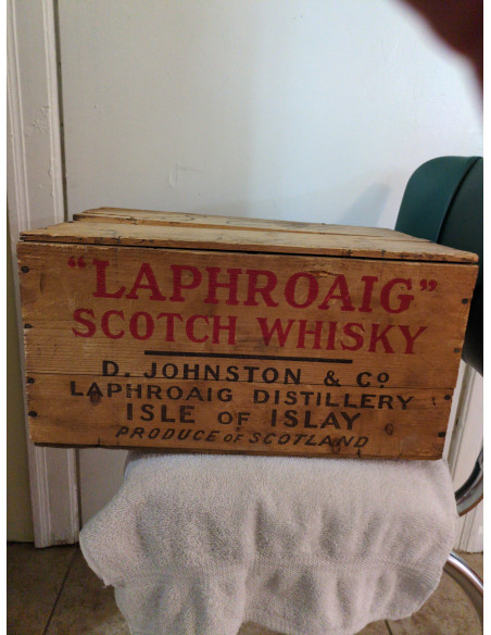 Laphroaig 14 Years Old Scotch Whisky 013