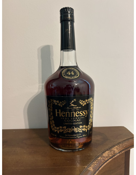Hennessy Cognac VS Limited Edition in honor of the 44th President 06