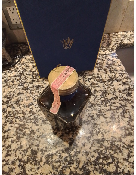 Martell Cognac Cordon Bleu Baccarat Decanter 010