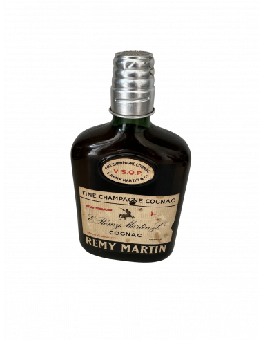 Remy Martin Cognac VSOP Flask 01