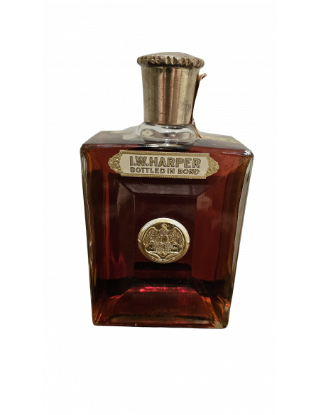 I.W. Harper Medaillon Glass Decanter Bottled in Bond Fall 1955 Fall 1960 08