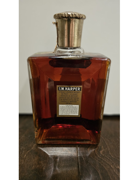 I.W. Harper Medaillon Glass Decanter Bottled in Bond Fall 1955 Fall 1960 09