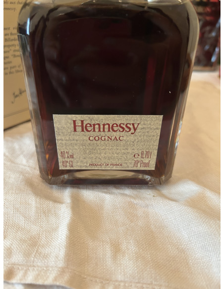 Hennessy Cognac Library Decanter 1980s 011