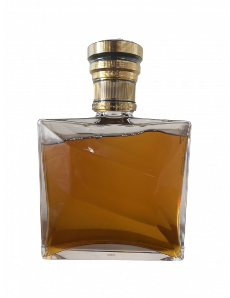 Johnnie Walker  The John Walker blended scotch whisky Baccarat Crystal Decanter Batch 17 08
