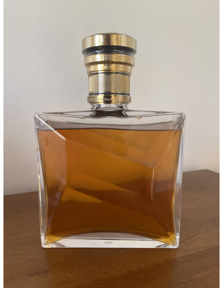 Johnnie Walker  The John Walker blended scotch whisky Baccarat Crystal Decanter Batch 17 09