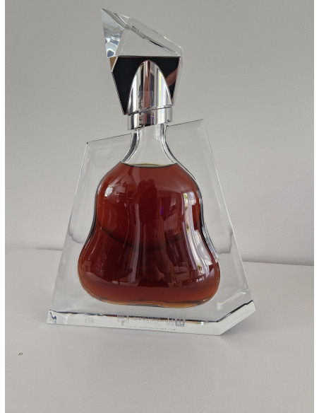 Hennessy Cognac Richard Hennessy by Daniel Libeskind 014