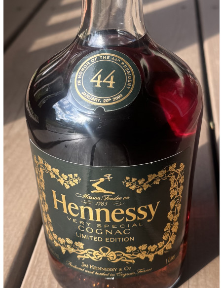 Hennessy Cognac Very Special Limited Edition in honor of the 44th President 010