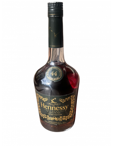 Hennessy Cognac Very Special Limited Edition in honor of the 44th President 01