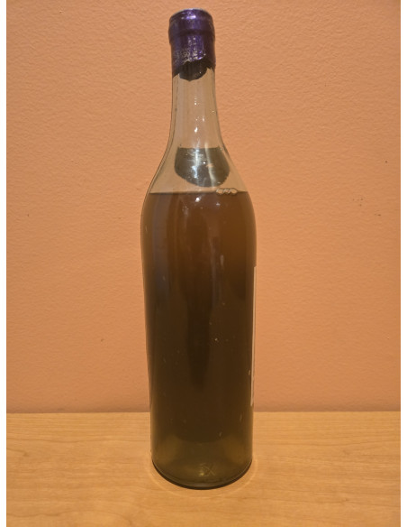 J & F Martell Very Old Pale Cognac 07