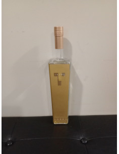 Trump Super Premium Vodka 02