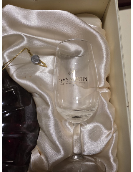 Remy Martin XO Special Fine Champagne Cognac 1990s with Box & Glasses 014
