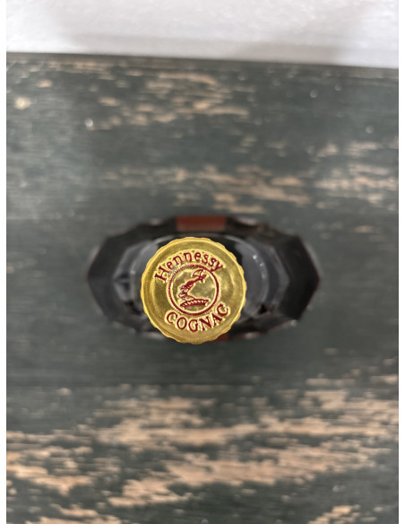 Hennessy Cognac Paradis 1980 with Box 010
