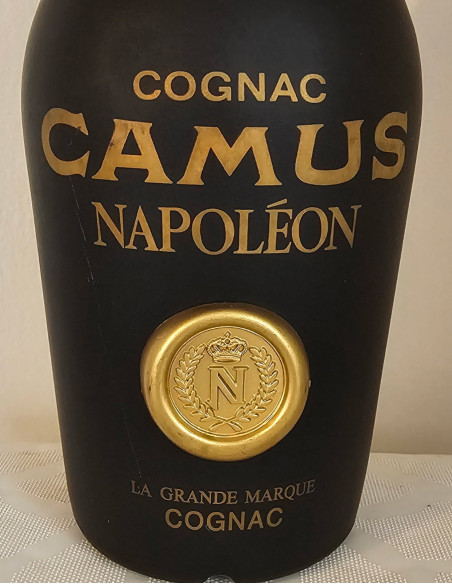 Camus Napoléon La Grande Marque Cognac 1980s 010