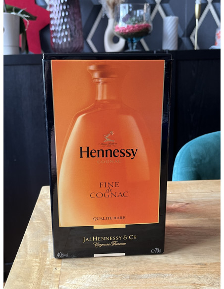 Hennessy Fine de Cognac Qualite Rare 2000s 012