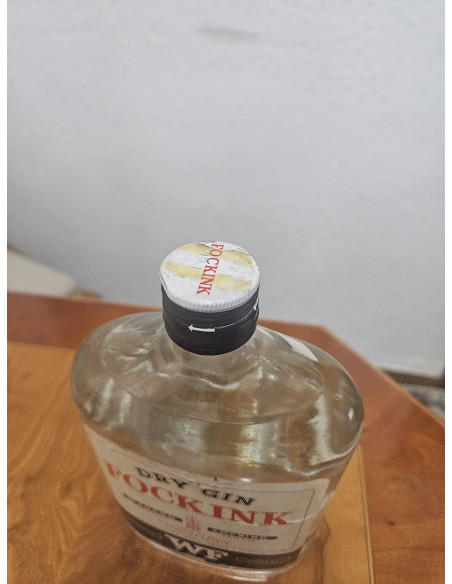 Fockink Dry Gin Tarragona Spanish Bottling 75cl 1970s 011