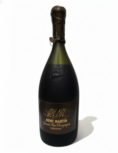 Remy Martin Cognac Remy Martin 1724-1974 Bicentenary Grande Fine Champagne Cognac 1970s 01