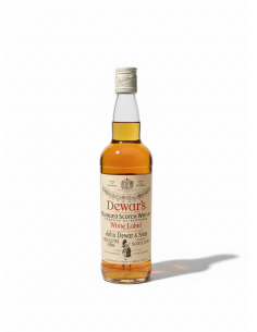Dewars White Label Scotch Whiskey  Dewar's White Label Blended Scotch Whisky 1990s 01