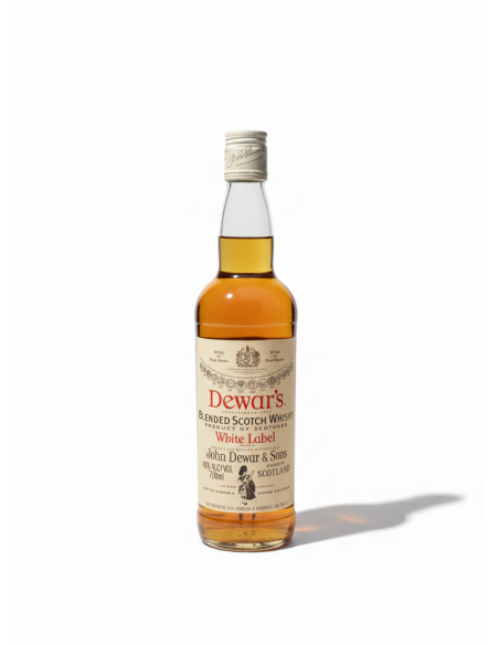 Dewars White Label Scotch Whiskey  Dewar's White Label Blended Scotch Whisky 1990s 09