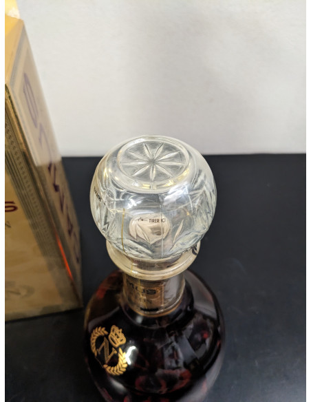 Camus Napoléon De Luxe Cognac Cut-Glass Decanter 1990s 012