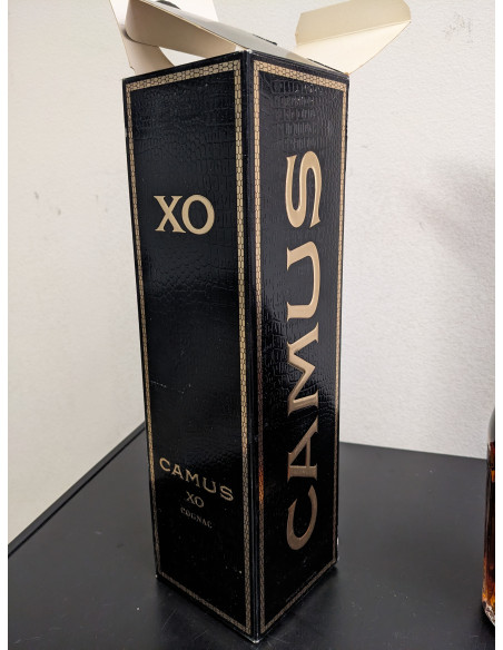 Camus XO Cognac Fluted Decanter 1990s 014