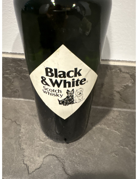 Buchanan’s Buchanan's Black & White Blended Scotch Whisky 1L 1970s 09