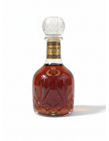 Camus Napoléon De Luxe Cognac Cut-Glass Decanter 1990s 08