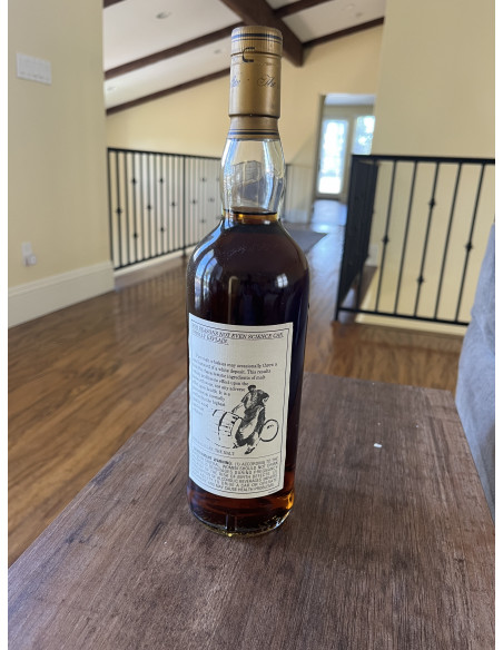 The Macallan Anniversary Malt 25 Year Old 1957 / 1983 Single Malt Scotch Whisky 09