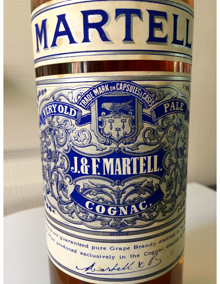 J & F Martell Very Old Pale Cognac 013