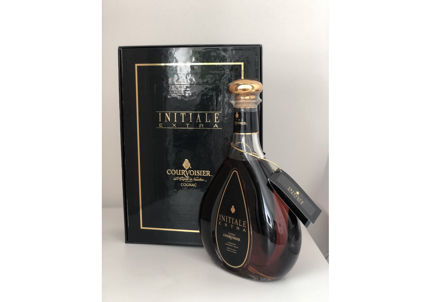 Extra cognac. Коньяк Cruasie VSOP. Коньяк Курвуазье Инисьяль Экстра. Курвуазье Экстра 0.7. Курвуазье Инисьяль Экстра XO.