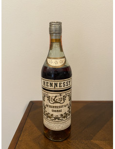 JA.s Hennessy & Co. Three Star Cognac 02