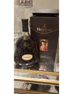Hennessy XO Extra Old Cognac 02