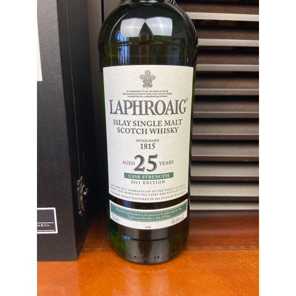 Laphroaig 25 Year Old Cask Strength 2011 Edition.5