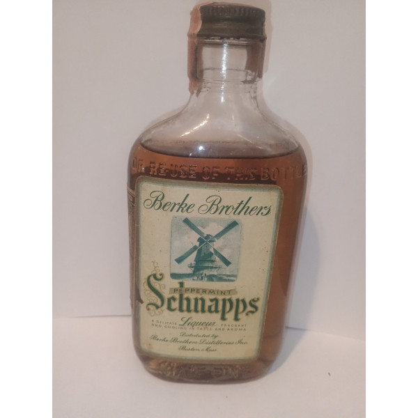 Berke brothers Peppermint schnapps 237mL.1