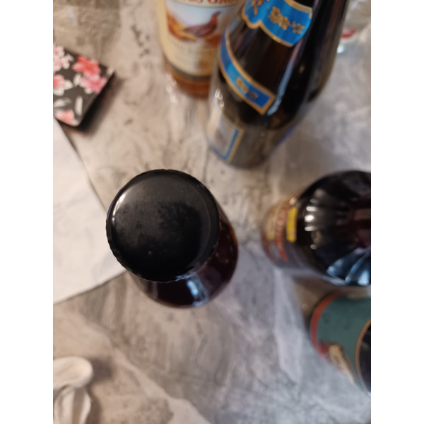 Whole Hog Whole Hog Premium Gold Rum 70cl 1980s.4