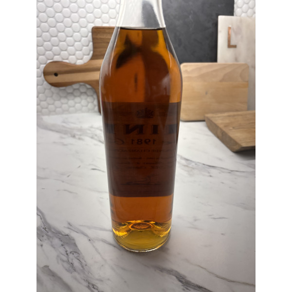 Hine Cognac Vintage 1981 Landed in 1986 - Bottled in 2001.2