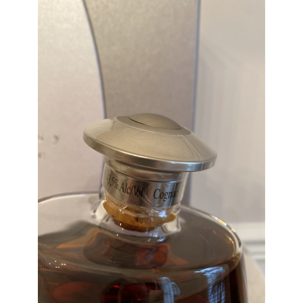 Hennessy Cognac Ellipse.3