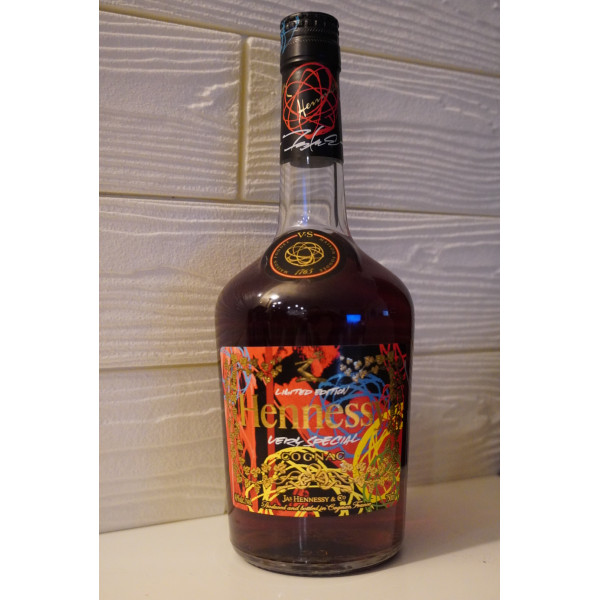 Hennessy Cognac V.S Futura Limited Edition.1