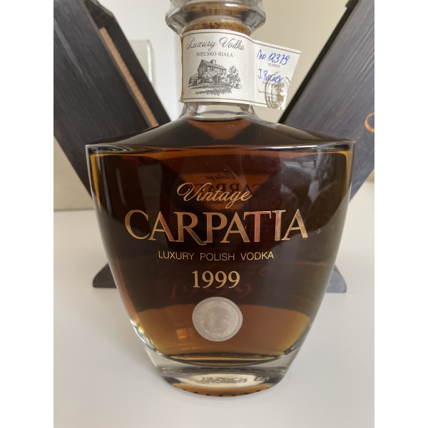 Polish Vodka Carpatia 1999.5