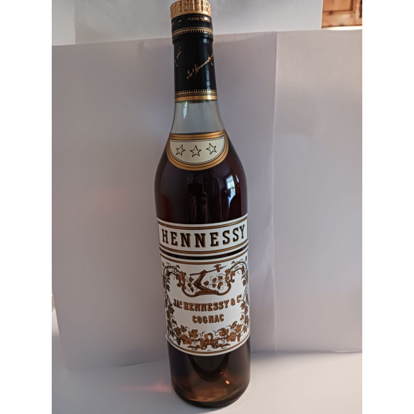 Hennessy Cognac 3 star 1957-1996.1