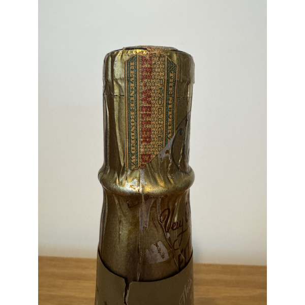 Very Old Fitzgerald  Very Old Fitzgerald 10 Years Barreled 1950 Bottled 1950.3