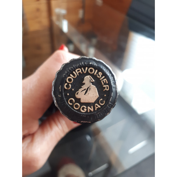 Courvoisier Cognac VSOP.4