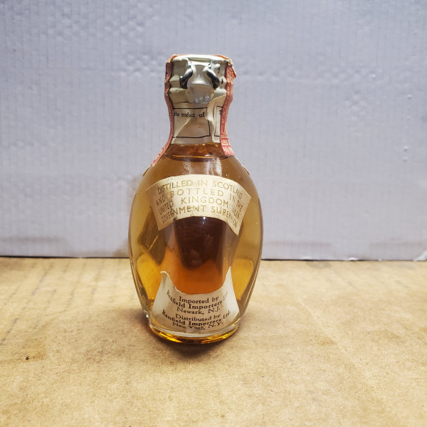 Haig & Haig Pinch Spring Cap 12 Years Old Miniature.5