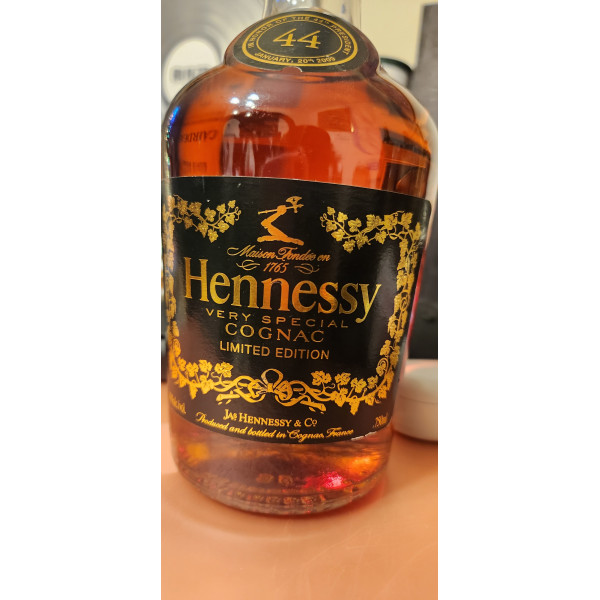 Hennessy Cognac  VS Special Edition in honor of the 44th president .5