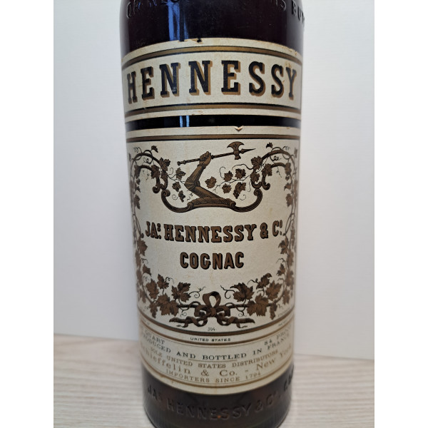 Hennessy Cognac 3 Star 1950s.5