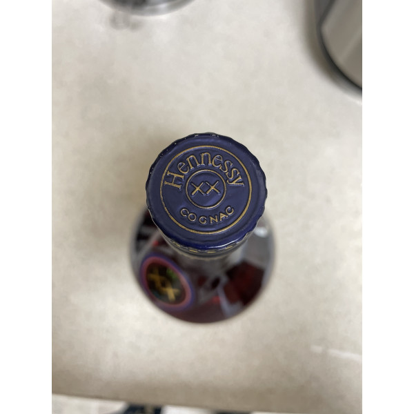 Hennessy Cognac Very special Cognac Kaws edition.4